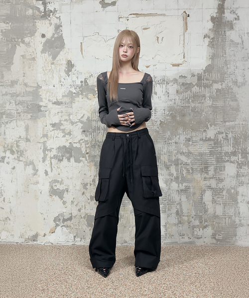 ETRE AU SOMMET(エトレオソメ)の「Bust Line Pintuck Detail Long Sleeve (Dark Gray)(Tシャツ/カットソー・レディース・ダークグレー・FREE)」の7枚目の写真