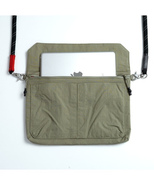 Topologie(トポロジー)の「Utility Musette Medium(ユーティリティ ミュゼット ミディアム)(ショルダーバッグ・レディース・モスグリーン系・ONE SIZE)」の3枚目の写真