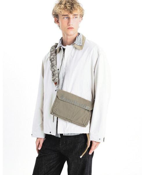 Topologie(トポロジー)の「Utility Musette Medium(ユーティリティ ミュゼット ミディアム)(ショルダーバッグ・レディース・モスグリーン系・ONE SIZE)」の6枚目の写真