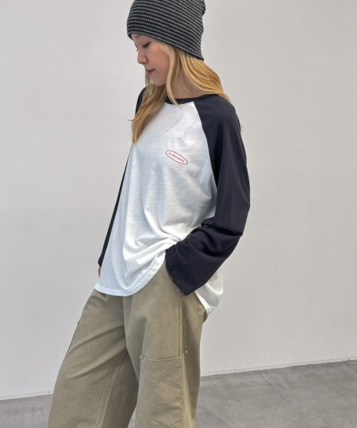 CANAL JEAN(キャナルジーン)の「Lakey Park 胸ロゴ配色ラグランロンT(Tシャツ/カットソー・レディース・ネイビー/パープル・ONE SIZE)」の4枚目の写真