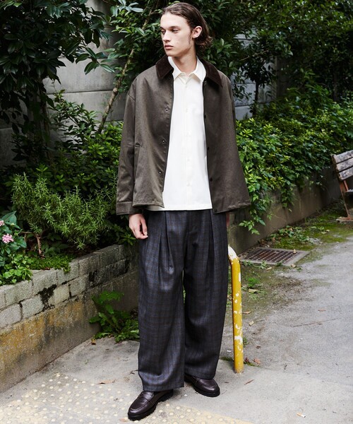 UNITED TOKYO(ユナイテッドトウキョウ)の「【数量限定】CUBA CHECK 2タックワイドパンツ |愛知ウール/防臭/ムレ防止(スラックス・メンズ・ネイビー/ブラウン・2/1)」の3枚目の写真