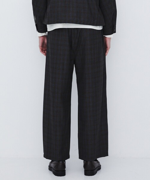 UNITED TOKYO(ユナイテッドトウキョウ)の「【数量限定】CUBA CHECK 2タックワイドパンツ |愛知ウール/防臭/ムレ防止(スラックス・メンズ・ネイビー/ブラウン・2/1)」の7枚目の写真