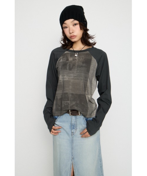 LAGUA GEM(ラグアジェム)の「PHOTO PRINT RAGLAN トップス(Tシャツ/カットソー・レディース・ブラック/ホワイト・FREE)」の5枚目の写真