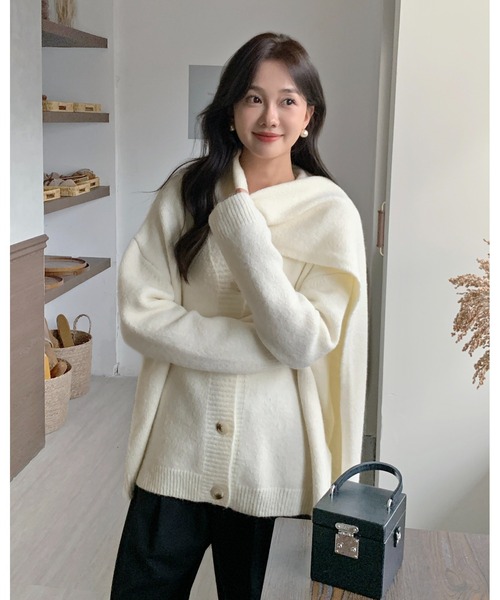 BIRTHDAY BASH(バースデイバッシュ)の「KNIT CARDIGAN with MUFFLER(ニットカーディガン マフラー付き)(カーディガン/ボレロ・レディース・ホワイト・FREE)」の6枚目の写真