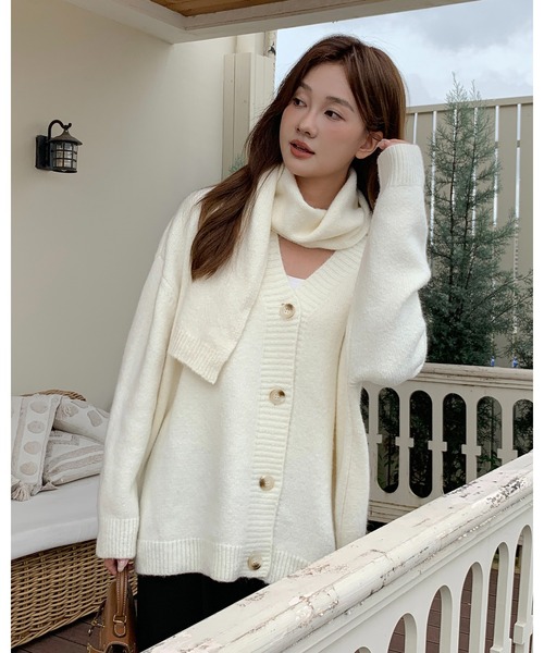 BIRTHDAY BASH(バースデイバッシュ)の「KNIT CARDIGAN with MUFFLER(ニットカーディガン マフラー付き)(カーディガン/ボレロ・レディース・ホワイト・FREE)」の12枚目の写真