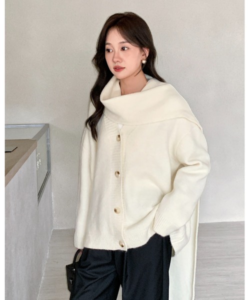 BIRTHDAY BASH(バースデイバッシュ)の「KNIT CARDIGAN with MUFFLER(ニットカーディガン マフラー付き)(カーディガン/ボレロ・レディース・ホワイト・FREE)」の3枚目の写真