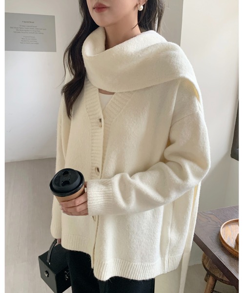 BIRTHDAY BASH(バースデイバッシュ)の「KNIT CARDIGAN with MUFFLER(ニットカーディガン マフラー付き)(カーディガン/ボレロ・レディース・ホワイト・FREE)」の21枚目の写真