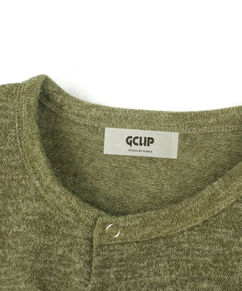 GCLIP(ジクリップ)の「ブラッシュドラウンドネック セミクロップド ニットカーディガン 3Color(カーディガン/ボレロ・メンズ・ブラック/グレー/カーキ・FREE)」の12枚目の写真
