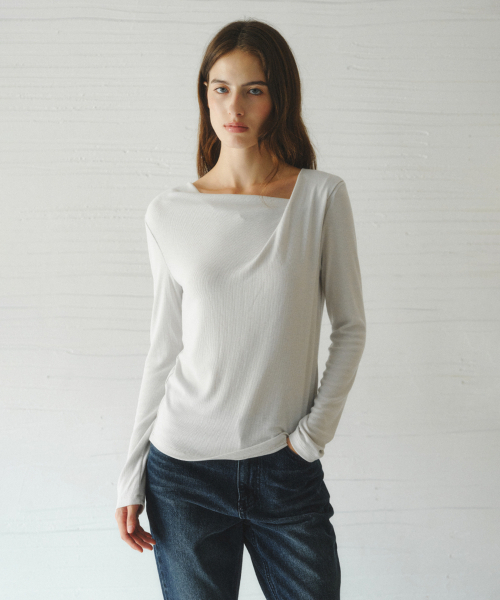 LENINA(レニーナ)の「ROEL drape neck t-shirt_LIGHT GRAY(Tシャツ/カットソー・レディース・ライトグレー・FREE)」の1枚目の写真