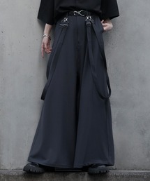 cussil（クシル）の「スラックス（スラックス）」