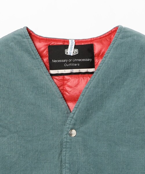 fennica（フェニカ）の「NECESSARY or UNNECESSARY / CORDUROY VEST（ベスト・メンズ・ミント・MEDIUM）」の3枚目の写真
