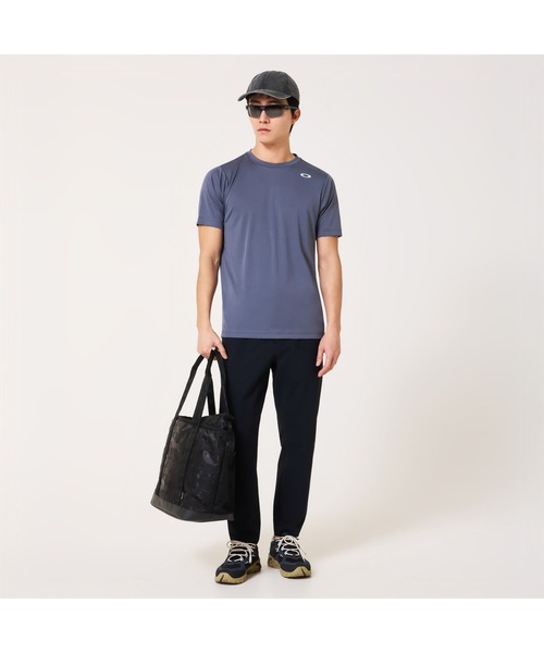 OAKLEY(オークリー)の「オークリー FOUNDATIONAL TECH SS CREW 1.0/Tシャツ/スポーツ・トレーニングコレクション/メンズ/OAKLEY(Tシャツ/カットソー・メンズ・ブラック/ブルーグレー・L/M/XL/S)」の6枚目の写真