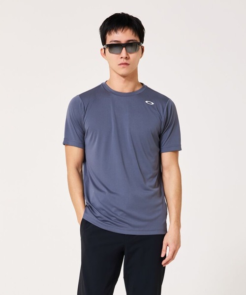 OAKLEY(オークリー)の「オークリー FOUNDATIONAL TECH SS CREW 1.0/Tシャツ/スポーツ・トレーニングコレクション/メンズ/OAKLEY(Tシャツ/カットソー・メンズ・ブラック/ブルーグレー・L/M/XL/S)」の3枚目の写真