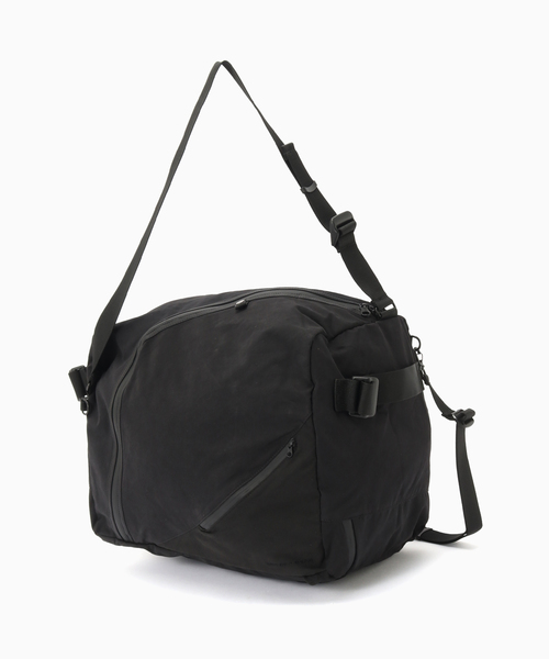SAN SAN GEAR(サンサンギア)の「SAN SAN GEAR / サンサンギア AFFINE UTILITY BAG(ショルダーバッグ・メンズ・ブラック・FREE)」の1枚目の写真