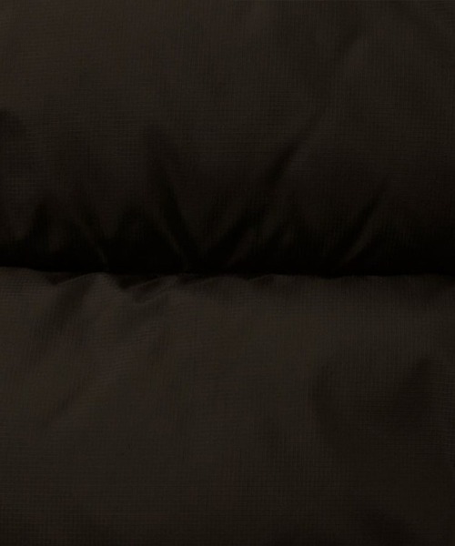 THE NORTH FACE(ザノースフェイス)の「THE NORTH FACE/ザ・ノース・フェイス/Nuptse Jacket/ヌプシジャケット/2026-2027モデル/ND92555(ダウンジャケット/コート・メンズ・ブラック・2XL/L/M/XL/S)」の5枚目の写真
