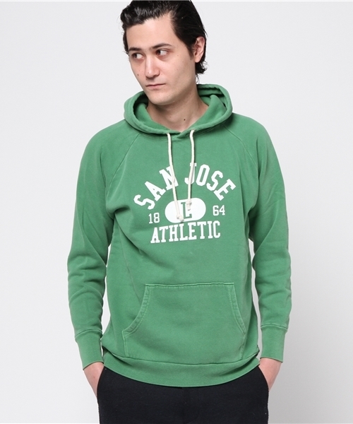 FRUIT OF THE LOOM（フルーツオブザルーム）の「【FRUIT OF THE LOOM/フルーツオブザルーム】プリントピグメントプルパーカースウェット（パーカー・メンズ・ブラック/ベージュ/カーキ/レッド系その他・MEDIUM/LARGE）」の3枚目の写真