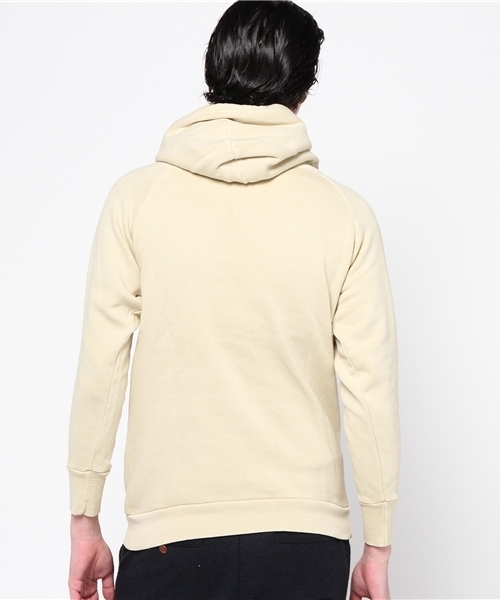 FRUIT OF THE LOOM（フルーツオブザルーム）の「【FRUIT OF THE LOOM/フルーツオブザルーム】プリントピグメントプルパーカースウェット（パーカー・メンズ・ブラック/ベージュ/カーキ/レッド系その他・MEDIUM/LARGE）」の10枚目の写真