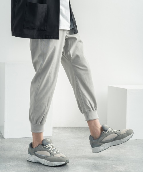 Rocky Monroe(ロッキーモンロー)の「コットンリネン イージークロップドジョガーパンツ 別注ワンマイルウェア(その他パンツ・メンズ・ベージュ/ネイビー/ブラック/カーキ/ホワイト/ピンク/ブルー/グレー/サックスブルー/ワンウォッシュ/ブラウン/チャコール/ブラック系/ブルーグレー/ベージュ系・M/LL/L/XXL/S)」の5枚目の写真