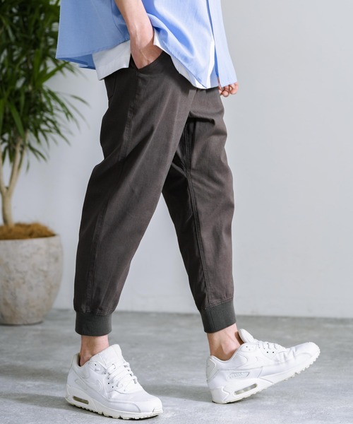 Rocky Monroe(ロッキーモンロー)の「コットンリネン イージークロップドジョガーパンツ 別注ワンマイルウェア(その他パンツ・メンズ・ベージュ/ネイビー/ブラック/カーキ/ホワイト/ピンク/ブルー/グレー/サックスブルー/ワンウォッシュ/ブラウン/チャコール/ブラック系/ブルーグレー/ベージュ系・M/LL/L/XXL/S)」の7枚目の写真