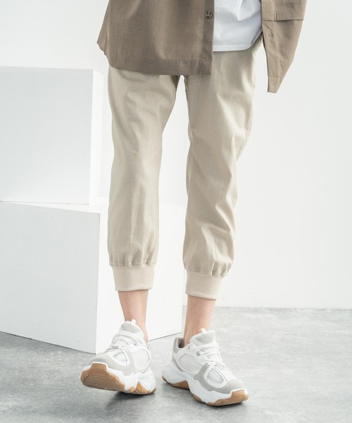 Rocky Monroe(ロッキーモンロー)の「コットンリネン イージークロップドジョガーパンツ 別注ワンマイルウェア(その他パンツ・メンズ・ベージュ/ネイビー/ブラック/カーキ/ホワイト/ピンク/ブルー/グレー/サックスブルー/ワンウォッシュ/ブラウン/チャコール/ブラック系/ブルーグレー/ベージュ系・M/LL/L/XXL/S)」の19枚目の写真