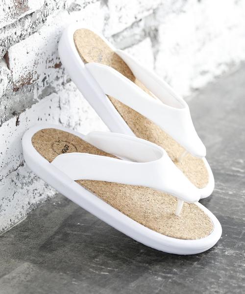 coen(コーエン)の「リラックスサンダル(サンダル・メンズ・ホワイト/ブラック・SMALL/MEDIUM/LARGE)」の2枚目の写真