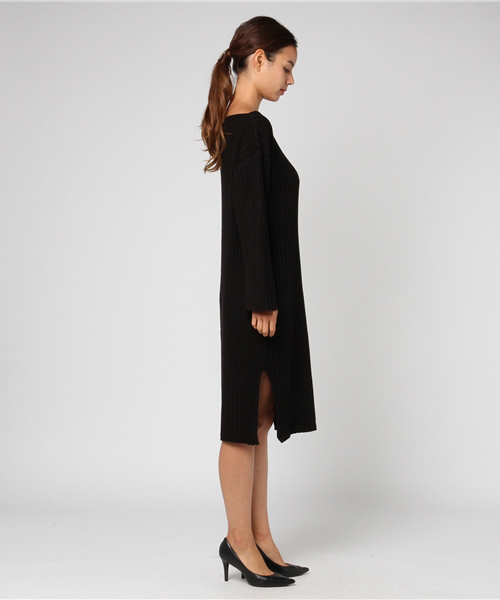 SLY（スライ）の「WIDE NECK RIB MIDI OP（ワンピース・レディース・トップグレー/ベージュ/ブラック・FREE）」の4枚目の写真