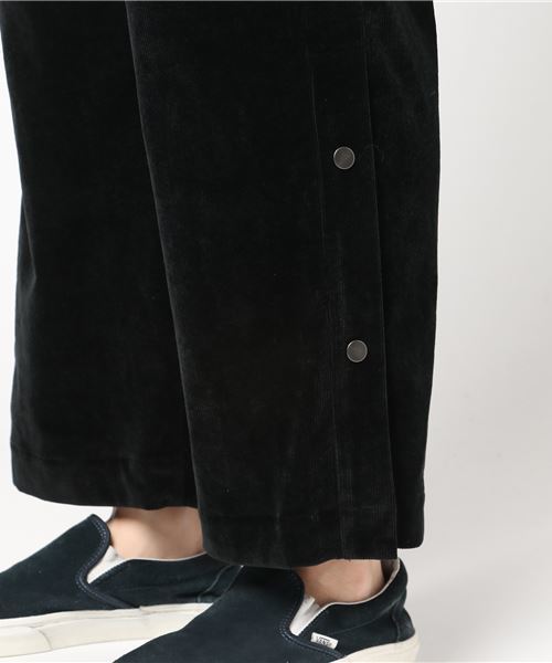 STUDIOUS(ステュディオス)の「【STUDIOUS】コーデュロイスナップワイドパンツ(その他パンツ・メンズ・ブラウン/ブラック・2/1)」の7枚目の写真
