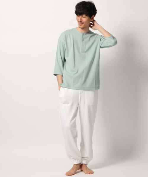 GLOBAL WORK(グローバルワーク)の「【ROOM】ヘンリーネック8分袖 Men/783165(Tシャツ/カットソー・メンズ・ライトピンク/ライトブルー/ホワイト・MEDIUM/LARGE)」の5枚目の写真