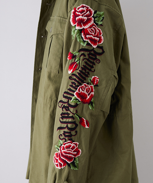 Iroquois（イロコイ）の「【Iroquois】REDROSE EMBROIDARY（ミリタリージャケット・メンズ・カーキ/ブラック・2/1）」の10枚目の写真
