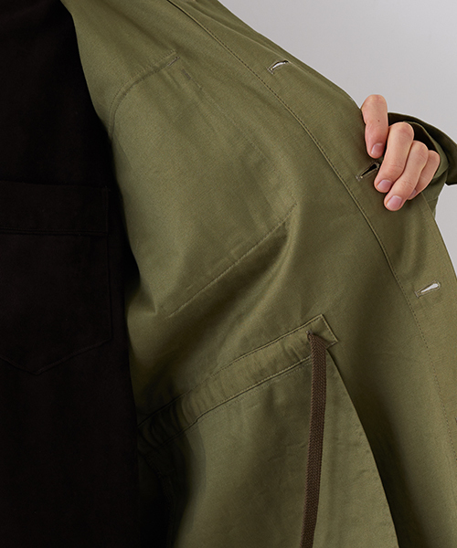 Iroquois（イロコイ）の「【Iroquois】REDROSE EMBROIDARY（ミリタリージャケット・メンズ・カーキ/ブラック・2/1）」の11枚目の写真