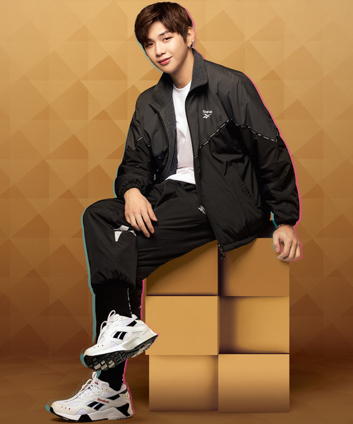 Reebok（リーボック）の「アズトレック [AZTREK BW]（スニーカー・メンズ・ホワイト×ブラック/ブラック×ホワイト・23.5cm/24.5cm/25.5cm/26.5cm/27.5cm/28.5cm/23.0cm/24.0cm/25.0cm/26.0cm/27.0cm/28.0cm/29.0cm）」の21枚目の写真