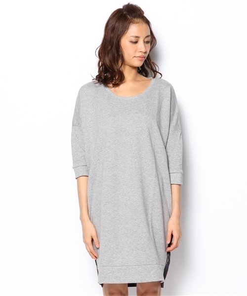 Ray BEAMS(レイビームス)の「□Ray BEAMS / バック レジメンタルストライプ ワンピース(ワンピース・レディース・ライトグレー/チャコールグレー・ONE SIZE)」の3枚目の写真