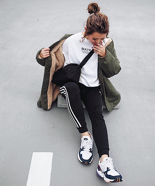 DEVICE（デバイス）の「Rename CORDURA ナイロン 軽量 ミニ ショルダーバッグ（ショルダーバッグ・レディース・ブラック/ブラック×ホワイト/ブラック×イエロー・FREE）」の6枚目の写真