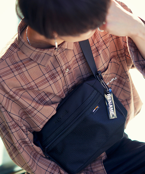 DEVICE（デバイス）の「Rename CORDURA ナイロン 軽量 ミニ ショルダーバッグ（ショルダーバッグ・レディース・ブラック/ブラック×ホワイト/ブラック×イエロー・FREE）」の14枚目の写真