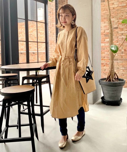 Cheek（チーク）の「ストライプマオカラーシャツワンピース（シャツワンピース・レディース・ベージュ/サックスブルー/アイボリー・MEDIUM）」の2枚目の写真