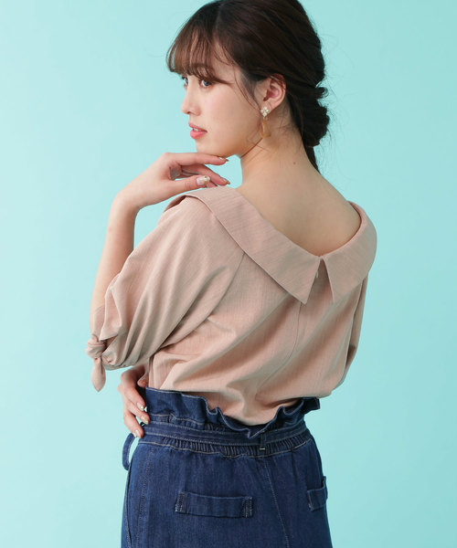 JILL by JILL STUART（ジルバイジルスチュアート）の「◆オフショルパフスリーブブラウス（シャツ/ブラウス・レディース・ホワイト/ピンク/ブルー・SMALL/MEDIUM）」の7枚目の写真