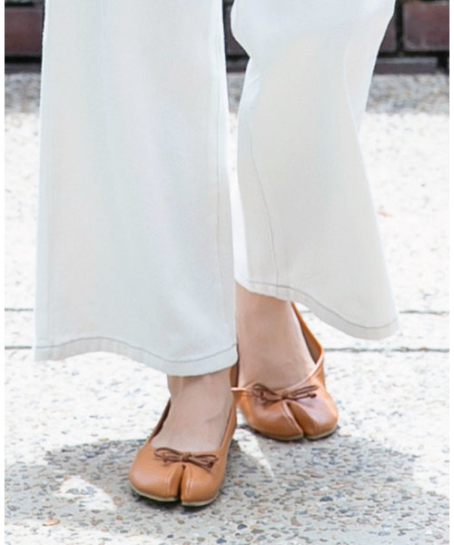 KOBE LETTUCE（コウベレタス）の「足袋バレエパンプス（パンプス・レディース・ホワイト/ブラック/シルバー/キャメル/パイソン/ベージュ/ブラウン・LL/S/M/L）」の6枚目の写真