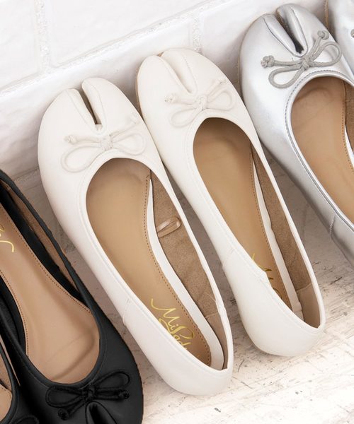 KOBE LETTUCE（コウベレタス）の「足袋バレエパンプス（パンプス・レディース・ホワイト/ブラック/シルバー/キャメル/パイソン/ベージュ/ブラウン・LL/S/M/L）」の2枚目の写真