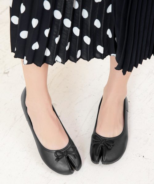 KOBE LETTUCE（コウベレタス）の「足袋バレエパンプス（パンプス・レディース・ホワイト/ブラック/シルバー/キャメル/パイソン/ベージュ/ブラウン・LL/S/M/L）」の3枚目の写真