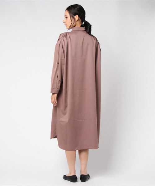 おしゃれスタ(オシャレスタ)の「ストレッチサテン タックデザインシャツOP(LC)(ワンピース・レディース・ベージュ/ネイビー/ブラック・FREE)」の5枚目の写真