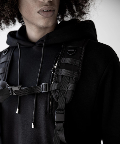 STAMPD（スタンプド）の「【STAMPD】UTILITY HOODIE（パーカー・メンズ・ブラック・S/M/L）」の4枚目の写真