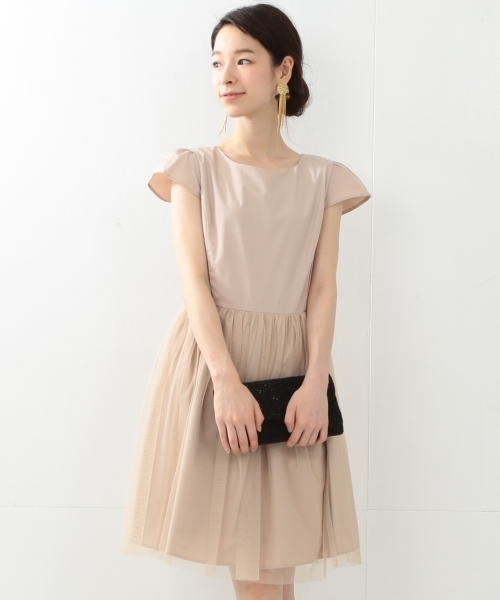 Ray BEAMS(レイビームス)の「Ray BEAMS / チュール ギャザー レイヤー ワンピース(ワンピース・レディース・ブラック/ネイビー/ベージュ・0/1)」の12枚目の写真