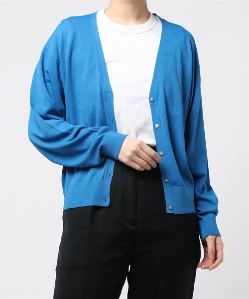 AMERICAN HOLIC（アメリカンホリック）の「Vネックドルマンニットカーディガン＊（カーディガン/ボレロ・レディース・グリーン/アイボリー/ブラック/モカ/ピンク/ブルー・MEDIUM/LARGE/L/M）」の7枚目の写真