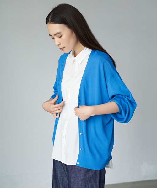 AMERICAN HOLIC（アメリカンホリック）の「Vネックドルマンニットカーディガン＊（カーディガン/ボレロ・レディース・グリーン/アイボリー/ブラック/モカ/ピンク/ブルー・MEDIUM/LARGE/L/M）」の8枚目の写真