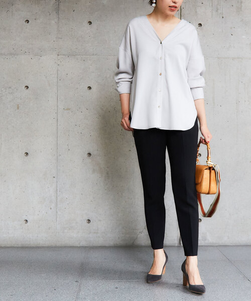 Liesse（リエス）の「センタープレスパンツ（その他パンツ・レディース・モスグリーン/ブラック/チャコールグレー/ライトグレー・M/L/S）」の8枚目の写真