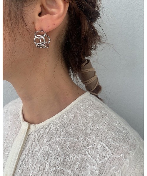 mou（モウ）の「Hoop Chain Pierce（ピアス（両耳用）・レディース・シルバー・FREE）」の4枚目の写真