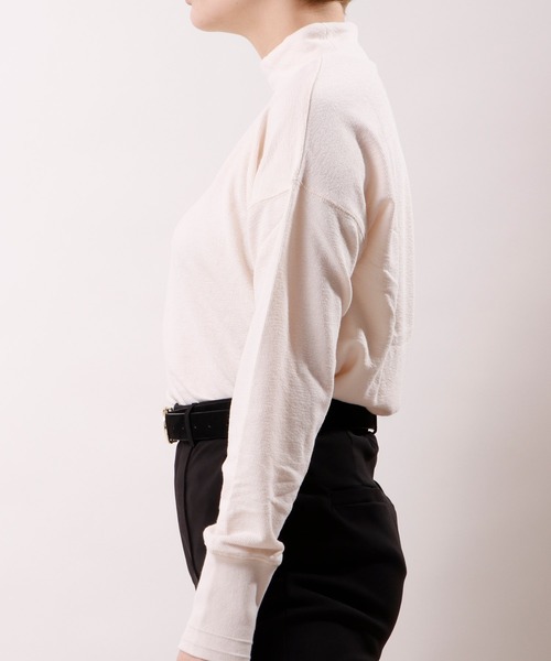 nougatine（ヌガティーヌ）の「【nougatine】リブ見えスラブライク天竺ハイネックオーバープルオーバー（ニット/セーター・レディース・チャコールグレー/ピンク/アイボリー・M）」の5枚目の写真