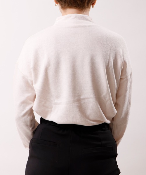 nougatine（ヌガティーヌ）の「【nougatine】リブ見えスラブライク天竺ハイネックオーバープルオーバー（ニット/セーター・レディース・チャコールグレー/ピンク/アイボリー・M）」の12枚目の写真