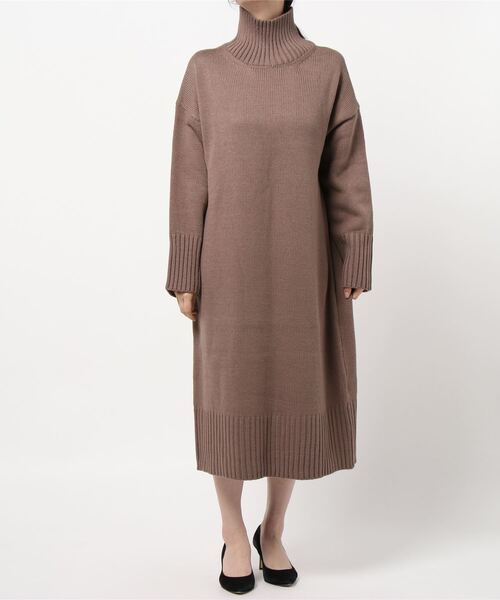 HONEYSUCKLE ROSE（ハニーサックルローズ）の「【HONEYSUCKLE ROSE】タートルスリットワンピース（ニット/セーター・レディース・ベージュ/ブラウン/ピンク・M/L）」の3枚目の写真