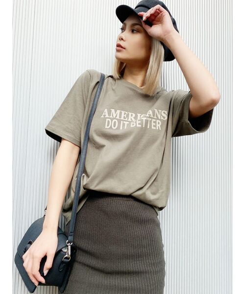 GYDA(ジェイダ)の「AMERICANS DO IT BETTER Tシャツ(Tシャツ/カットソー・レディース・オフホワイト/ブラック/カーキ・FREE)」の6枚目の写真